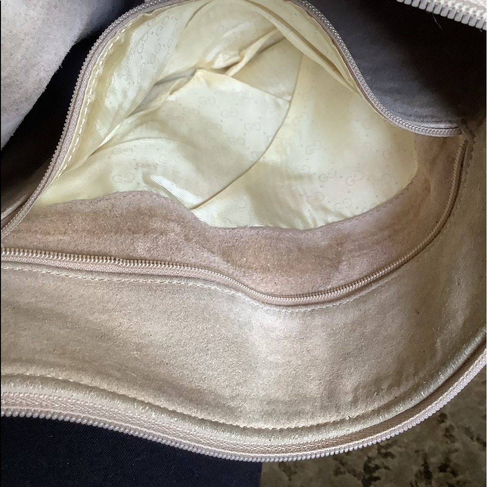 Leather GUCCI crossbody -GUC 🌼🌼🌼 - Picture 10 of 16